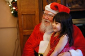 photo credit: Lily and Santa at Courtrights - Xmas 2012 via photopin (license)
